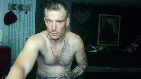 Snapshot of oh_you_know69 chatting on 09.27.25 who dares toss me some tips lets have fun online show from 09.27.25