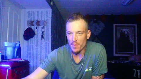 Snapshot of oh_you_know69 chatting on 09.29.25 who dares toss me some tips lets have fun online show from 09.29.25