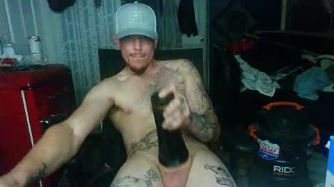 Snapshot of oh_you_know69 chatting on 10.16.25 who dares toss me some tips lets have fun online show from 10.16.25