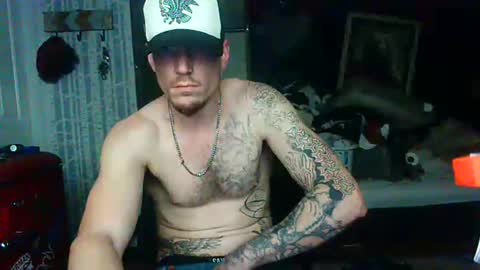 Snapshot of oh_you_know69 chatting on 11.25.25 who dares toss me some tips lets have fun online show from 11.25.25