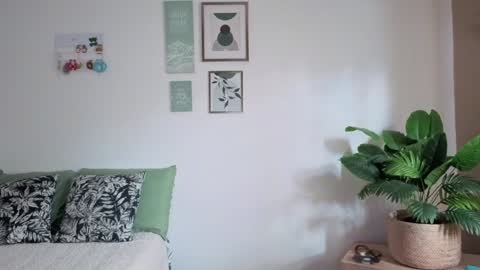 ohanna_ online show from 10.02.25