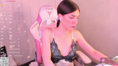 Snapshot of ohh_my_vens chatting on 05.27.26 KAYA. online Tu We Th Fr Sa 0100AM - 0800AM Time zone of Germany Munich online show from 05.27.26