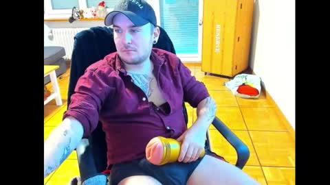 Snapshot of ohihoe92 chatting on 12.03.24 Chris online show from 12.03.24