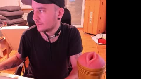 Snapshot of ohihoe92 chatting on 09.14.25 Chris online show from 09.14.25