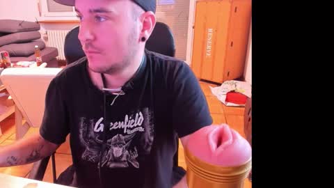 Snapshot of ohihoe92 chatting on 09.18.25 Chris online show from 09.18.25