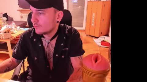 Snapshot of ohihoe92 chatting on 02.12.26 Chris online show from 02.12.26