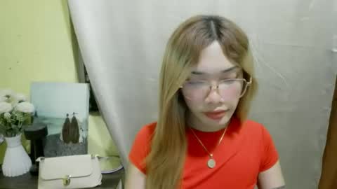 ohmyalessandraxcx online show from 12.17.25