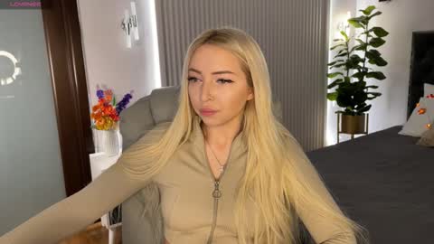 Emma online show from 10.14.25