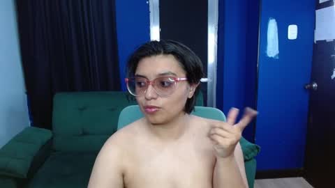 Snapshot of ohmysqueak chatting on 04.14.26 ohmysqueak online show from 04.14.26