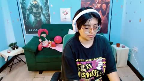 Snapshot of ohmysqueak chatting on 05.08.26 ohmysqueak online show from 05.08.26