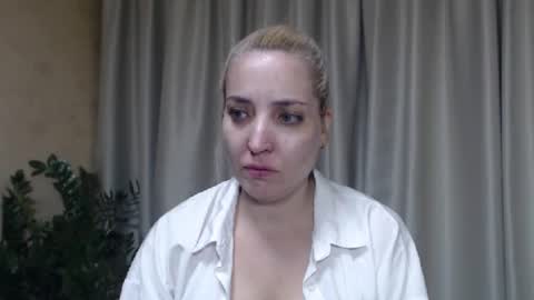 Mari online show from 09.25.25