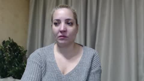 Snapshot of ohsweetmari chatting on 02.05.26 Mari online show from 02.05.26