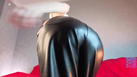 Yumi online show from 03.10.26