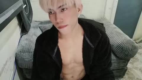 Snapshot of oishii_ii chatting on 06.17.26 oishii online show from 06.17.26
