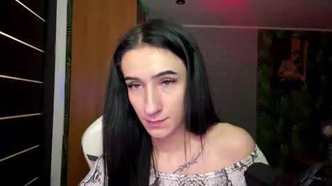 Snapshot of olavalenzula chatting on 02.17.26 Elara online show from 02.17.26