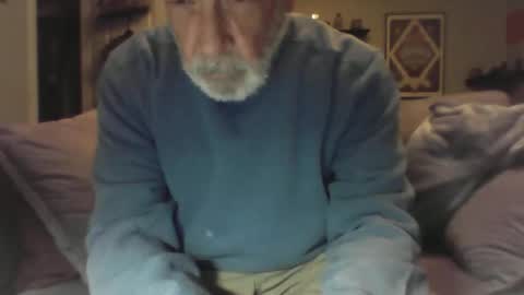 Snapshot of old_bald63 chatting on 11.28.25 old_bald63 online show from 11.28.25