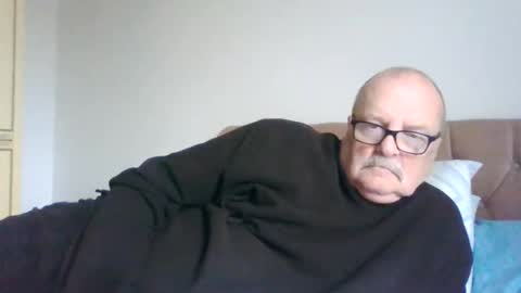 Snapshot of old_fkrr_ chatting on 11.07.25 old_fkrr_ online show from 11.07.25