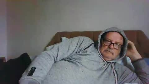 Snapshot of old_fkrr_ chatting on 11.15.25 old_fkrr_ online show from 11.15.25