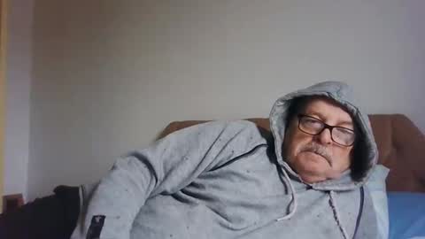 Snapshot of old_fkrr_ chatting on 11.18.25 old_fkrr_ online show from 11.18.25