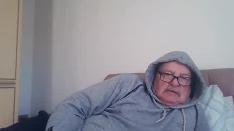 Snapshot of old_fkrr_ chatting on 11.23.25 old_fkrr_ online show from 11.23.25