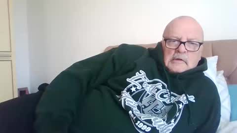 Snapshot of old_fkrr_ chatting on 11.28.25 old_fkrr_ online show from 11.28.25