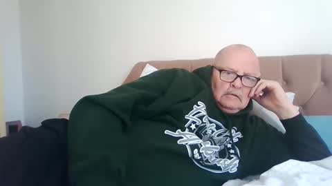 Snapshot of old_fkrr_ chatting on 11.30.25 old_fkrr_ online show from 11.30.25