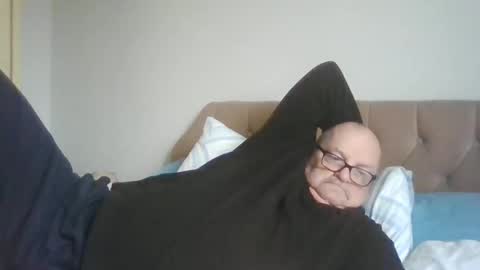 Snapshot of old_fkrr_ chatting on 12.15.25 old_fkrr_ online show from 12.15.25