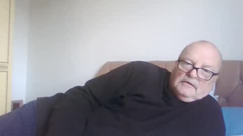 Snapshot of old_fkrr_ chatting on 12.16.25 old_fkrr_ online show from 12.16.25