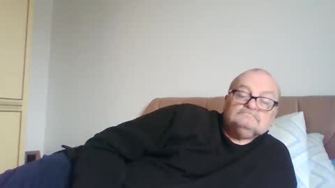 Snapshot of old_fkrr_ chatting on 12.20.25 old_fkrr_ online show from 12.20.25