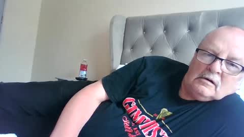 Snapshot of old_fkrr_ chatting on 06.16.26 old_fkrr_ online show from 06.16.26