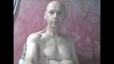 Snapshot of oldbuthorny62 chatting on 05.22.26 oldbuthorny62 online show from 05.22.26