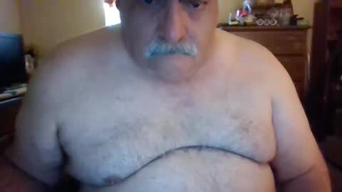 Snapshot of oldcockforyngladies chatting on 03.15.26 oldcockforyngladies online show from 03.15.26