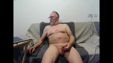 Snapshot of oldercock1411 chatting on 11.25.25 oldercock1411 online show from 11.25.25