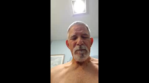 oldermoguy1 online show from 05.21.26