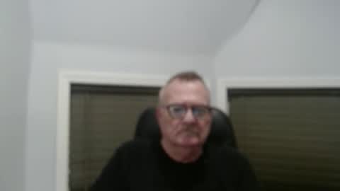 Snapshot of oldguybigd chatting on 11.20.25 oldguybigd online show from 11.20.25