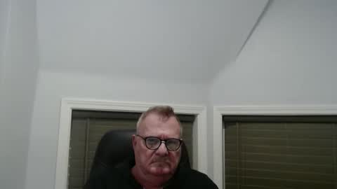 Snapshot of oldguybigd chatting on 12.22.25 oldguybigd online show from 12.22.25