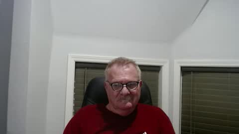Snapshot of oldguybigd chatting on 05.13.26 oldguybigd online show from 05.13.26