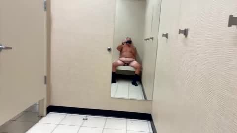 Snapshot of oldrm chatting on 09.19.25 OldrM online show from 09.19.25