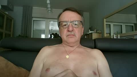 oldtimer160162493 online show from 06.17.26