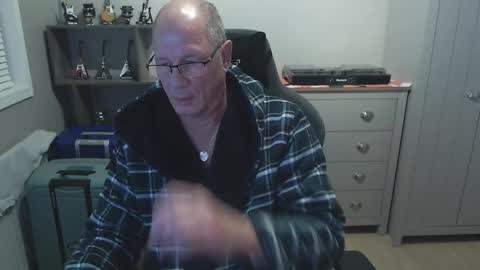 Snapshot of oldveteranuk chatting on 09.18.25 oldveteranuk online show from 09.18.25