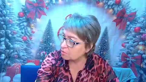 Snapshot of olgaluck chatting on 12.17.25 OlgaLuck online show from 12.17.25