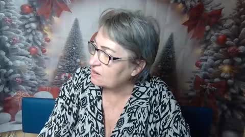 Snapshot of olgaluck chatting on 12.22.25 OlgaLuck online show from 12.22.25