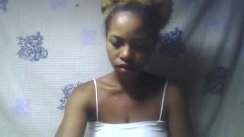 olida08 online show from 11.10.25