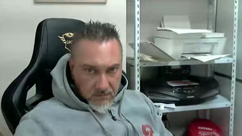 Snapshot of olimpio1230 chatting on 11.28.25 olimpio1230 online show from 11.28.25