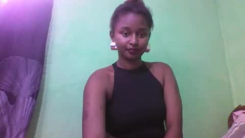 olinah610 online show from 10.30.25