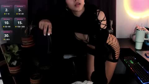 Snapshot of olitasdelmar chatting on 12.20.25 Mar online show from 12.20.25