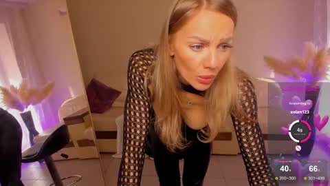 Snapshot of oliva_candy chatting on 05.25.26 oliva_candy online show from 05.25.26
