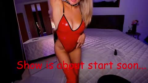 Snapshot of oliva_candy chatting on 06.19.26 oliva_candy online show from 06.19.26