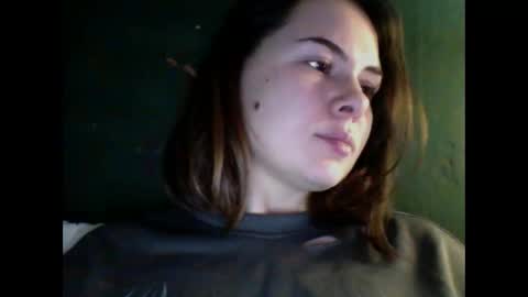 Snapshot of olivepeach chatting on 11.21.25 Oil online show from 11.21.25