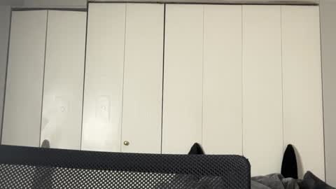 Snapshot of oliver_beck chatting on 12.19.24 Oliver Beck online show from 12.19.24